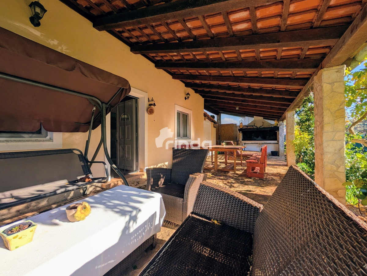 Grande proprietà nella periferia di Rovigno - 125m2 + (4550m2)