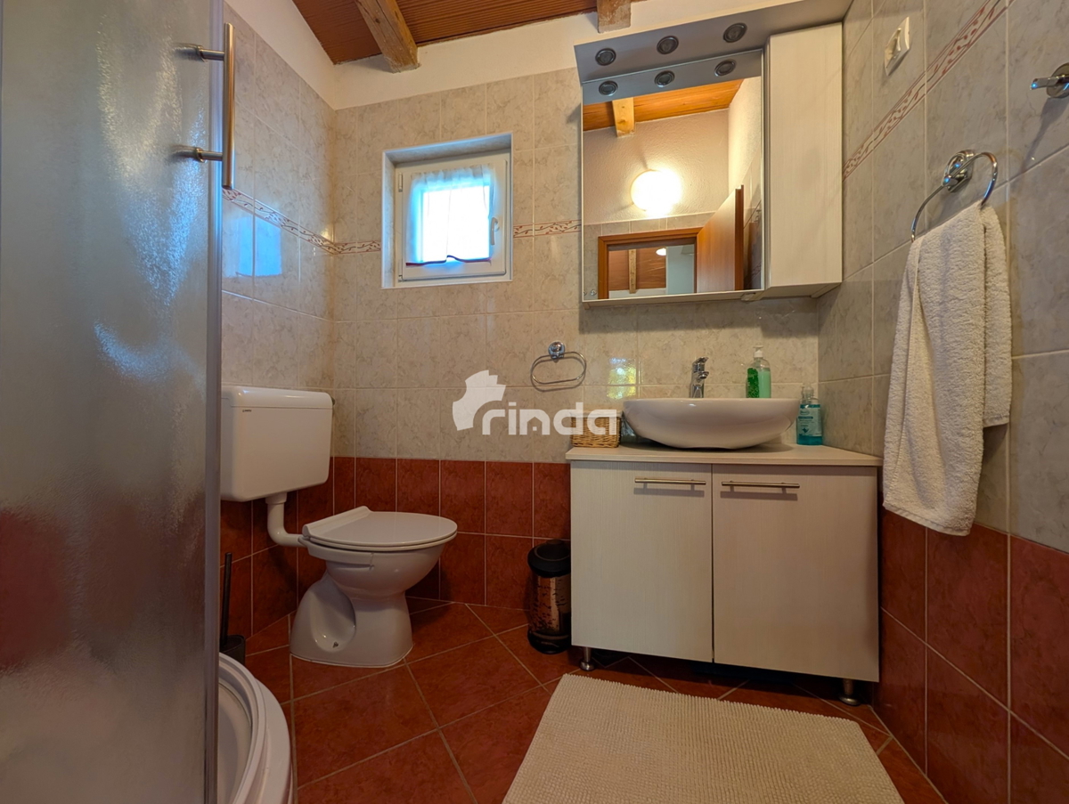 Grande proprietà nella periferia di Rovigno - 125m2 + (4550m2)