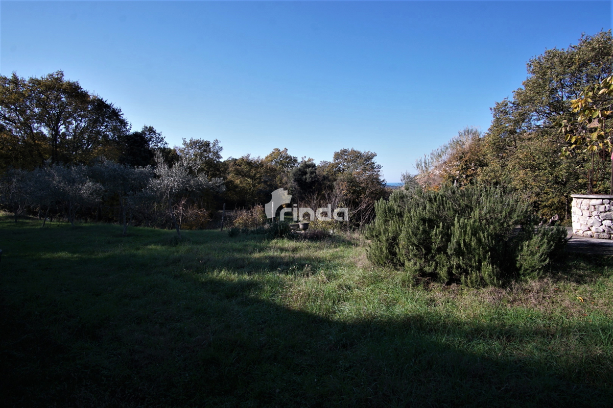 Casa legalizzata su terreno agricolo - Rovigno - 200m2 + (3000m2)- Prezzo ridotto