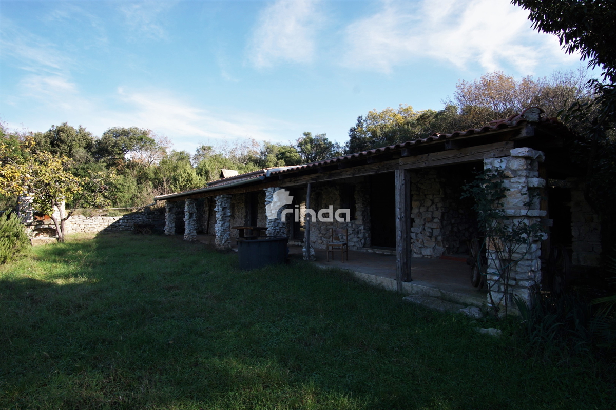 Casa legalizzata su terreno agricolo - Rovigno - 200m2 + (3000m2)- Prezzo ridotto