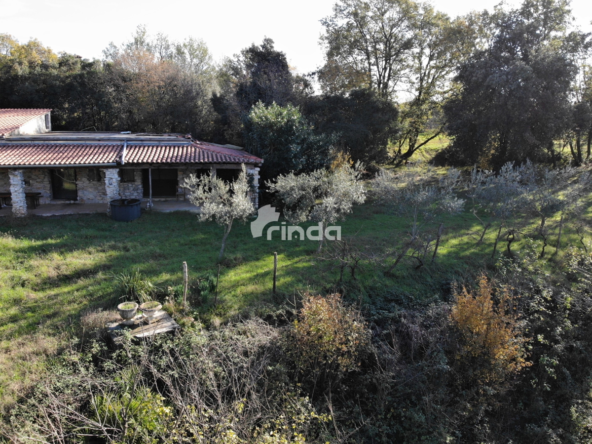 Casa legalizzata su terreno agricolo - Rovigno - 200m2 + (3000m2)- Prezzo ridotto