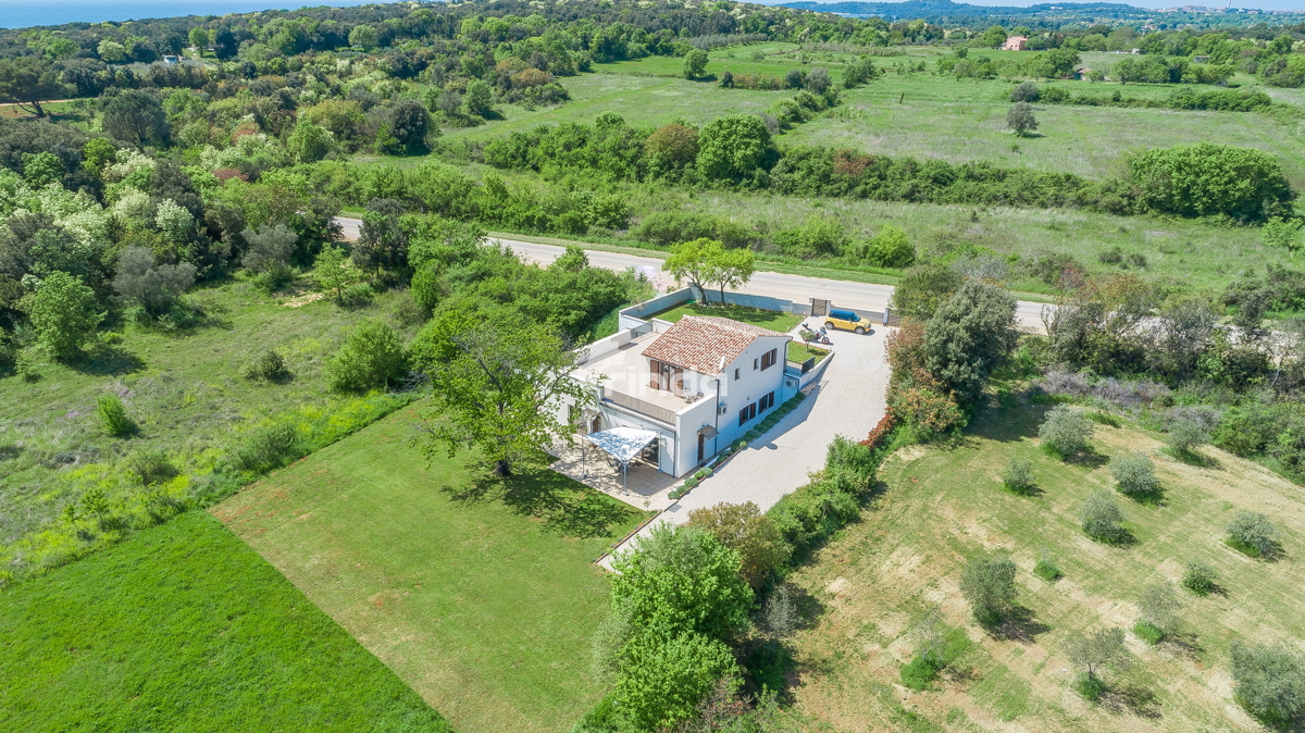 Bella proprietà immersa nel verde vicino a Rovigno - 165m2 + (4809m2)