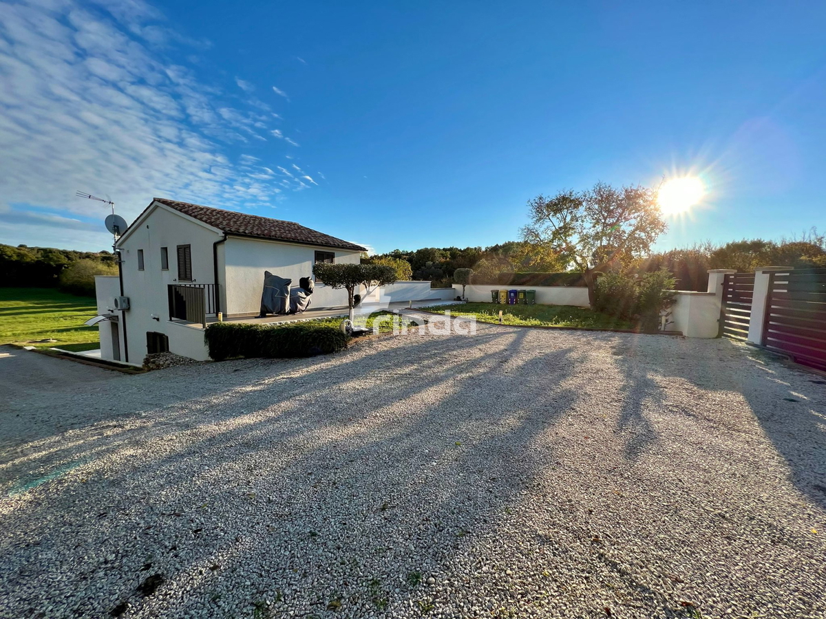 Bella proprietà immersa nel verde vicino a Rovigno - 165m2 + (4809m2)