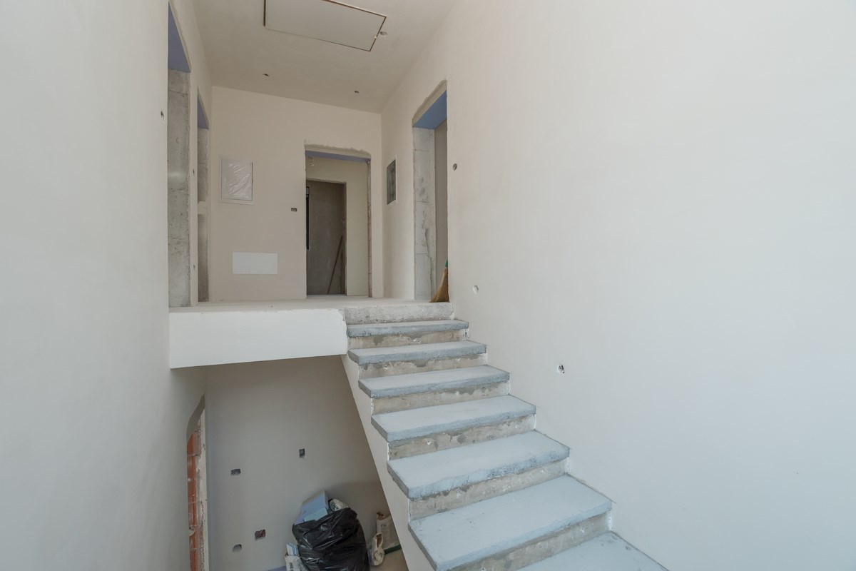 Medolino, casa moderna con piscina e vista mare