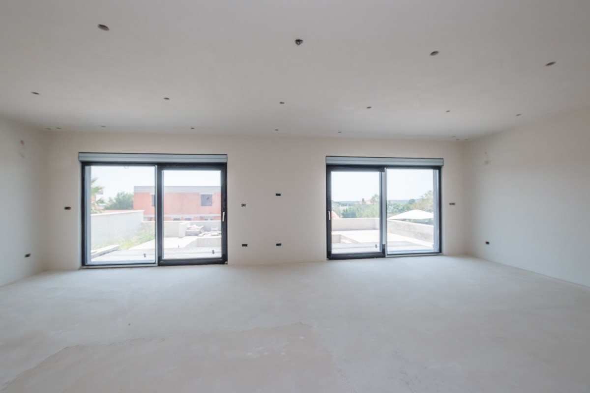 Medolino, casa moderna con piscina e vista mare