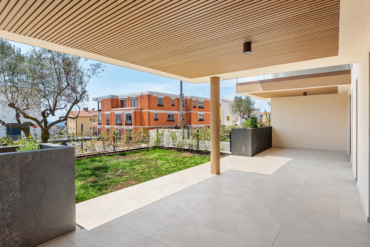 Novigrad – Appartamento di lusso al piano terra con giardino