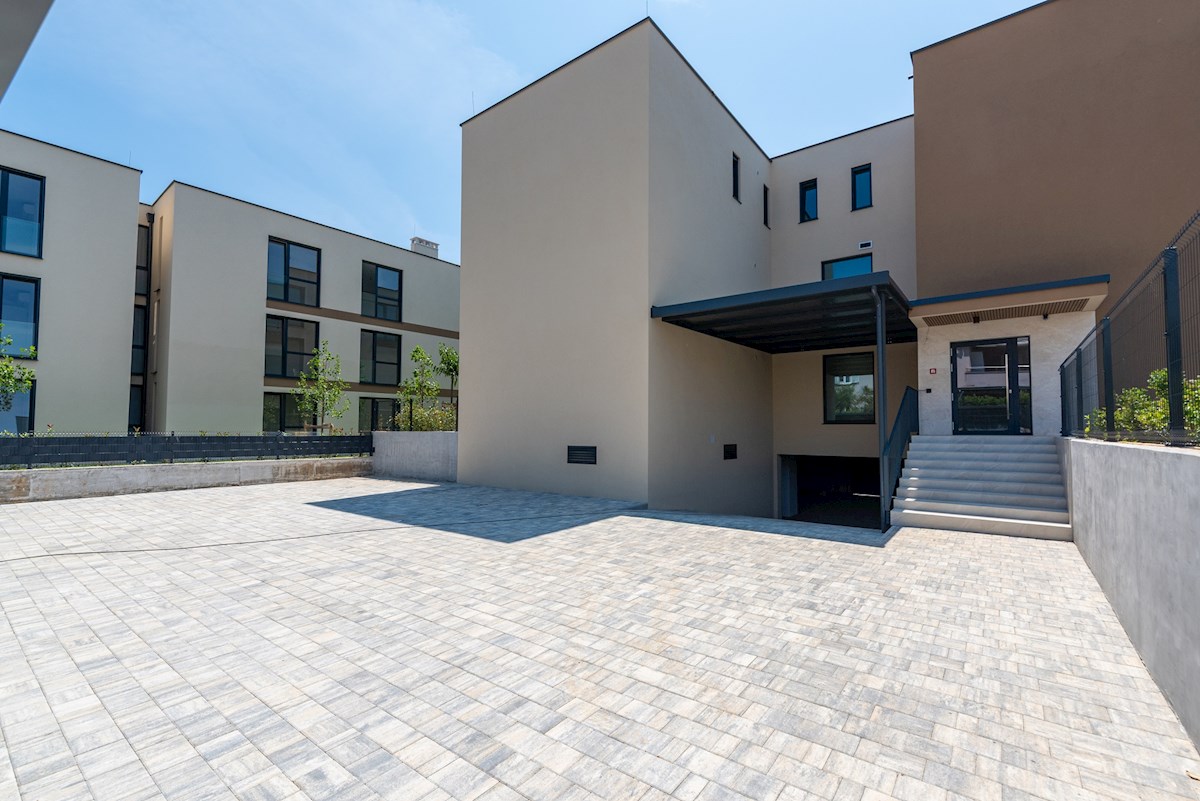 Novigrad – Appartamento di lusso al primo piano 