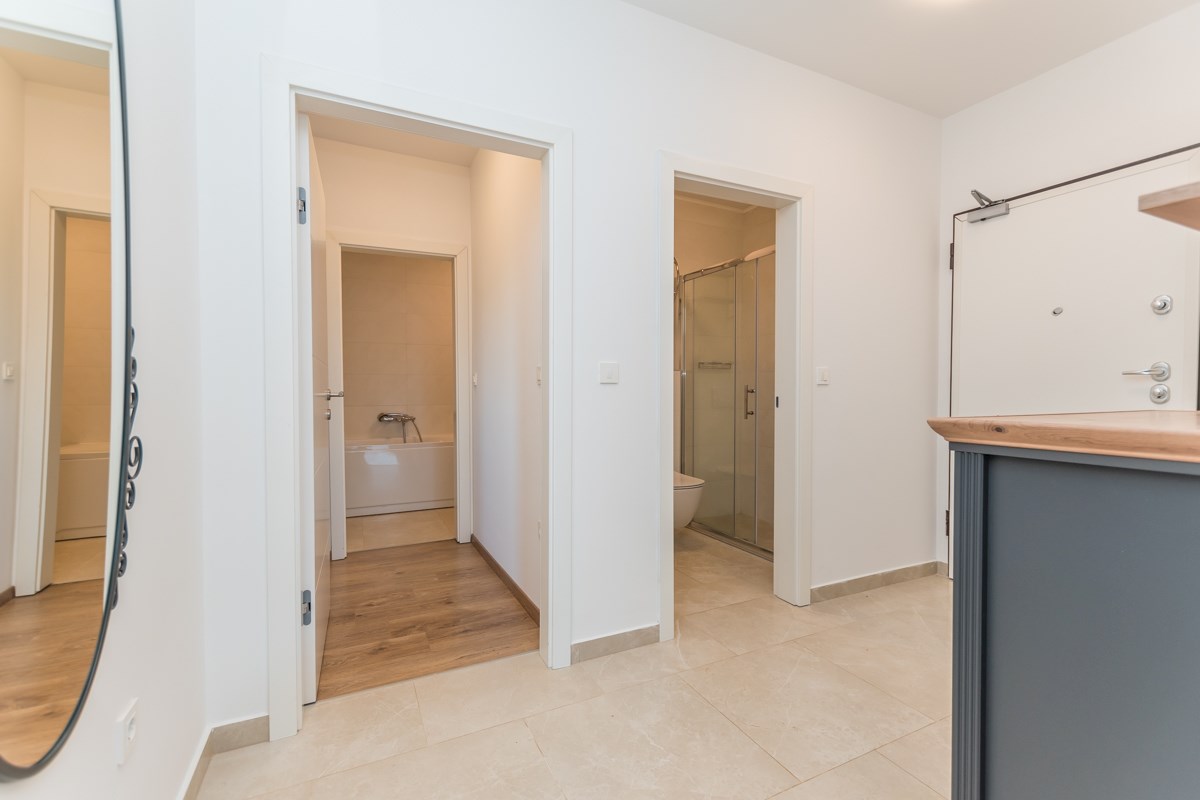 Cittanova, appartamento arredato con vista mare