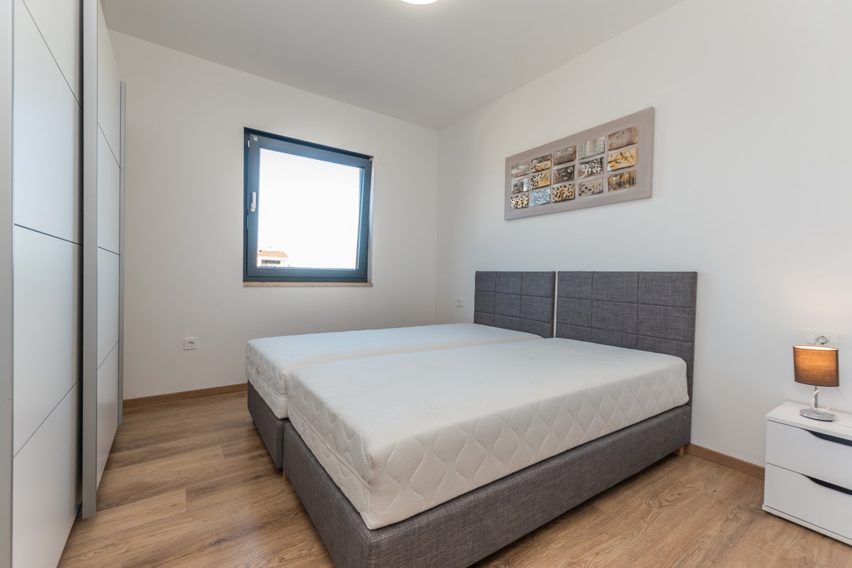 Cittanova, appartamento arredato con vista mare