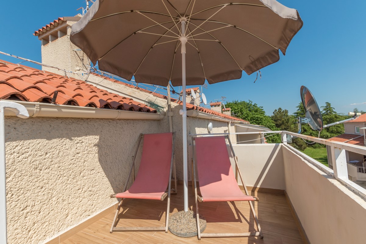 Zona Cittanova, Istria, appartamento con vista mare!