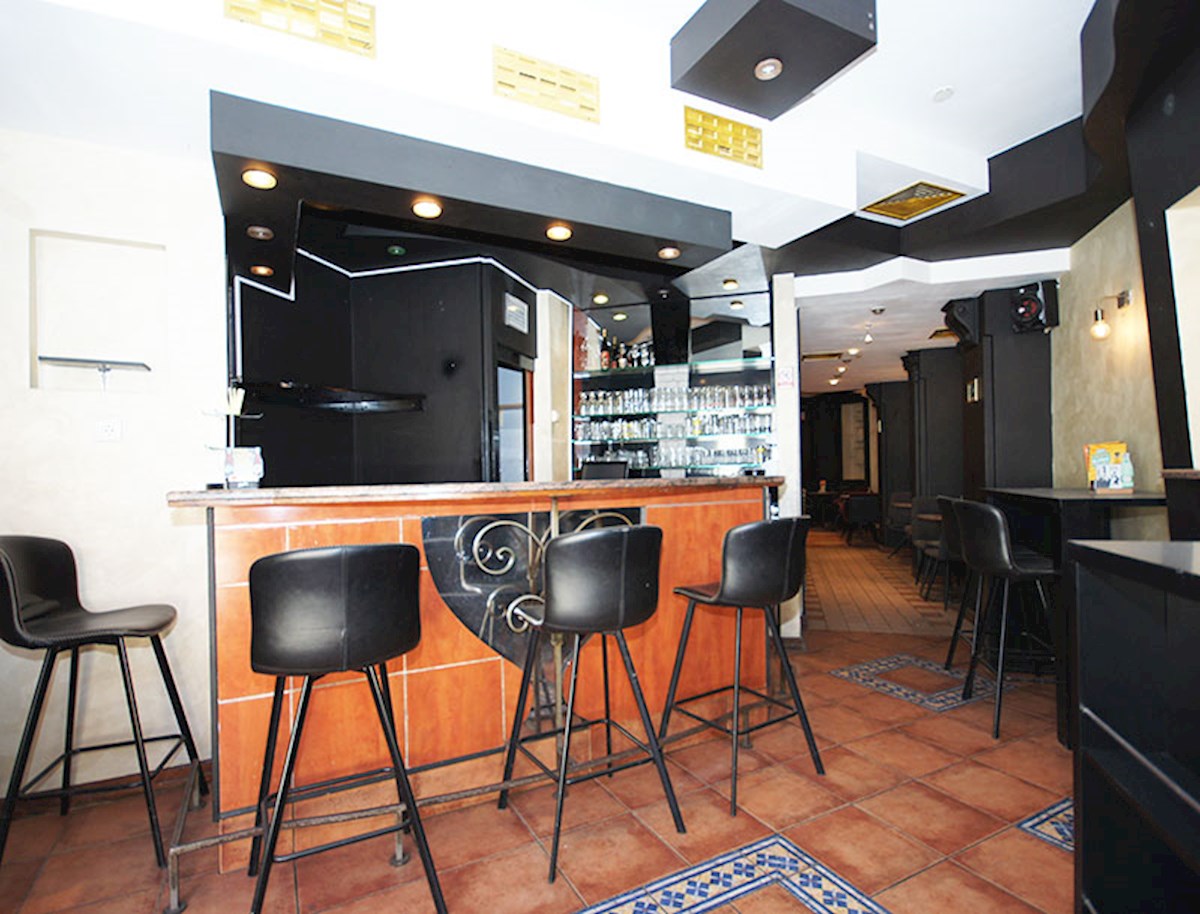 Complesso residenziale-commerciale nel centro di Samobor