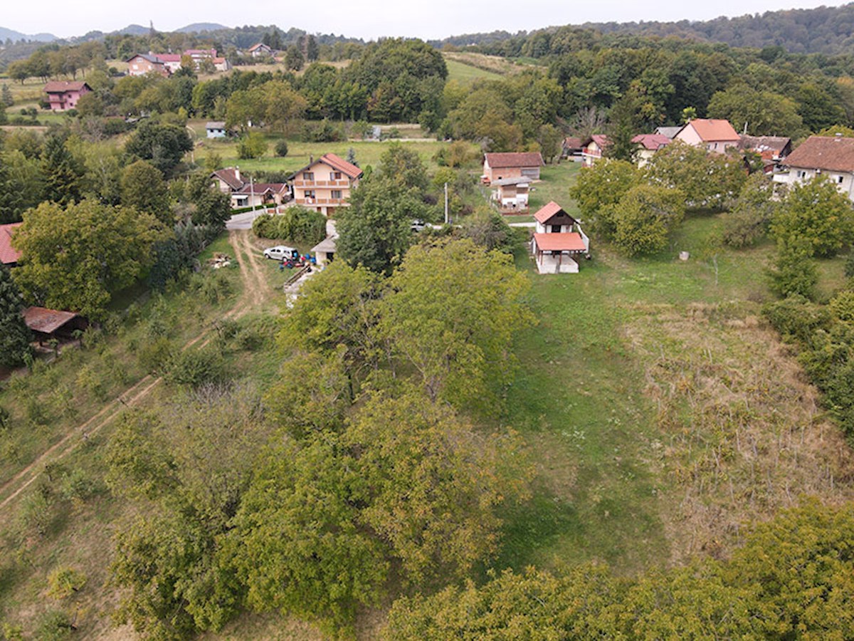 Terreno con splendida vista a Rakovica - Samobor