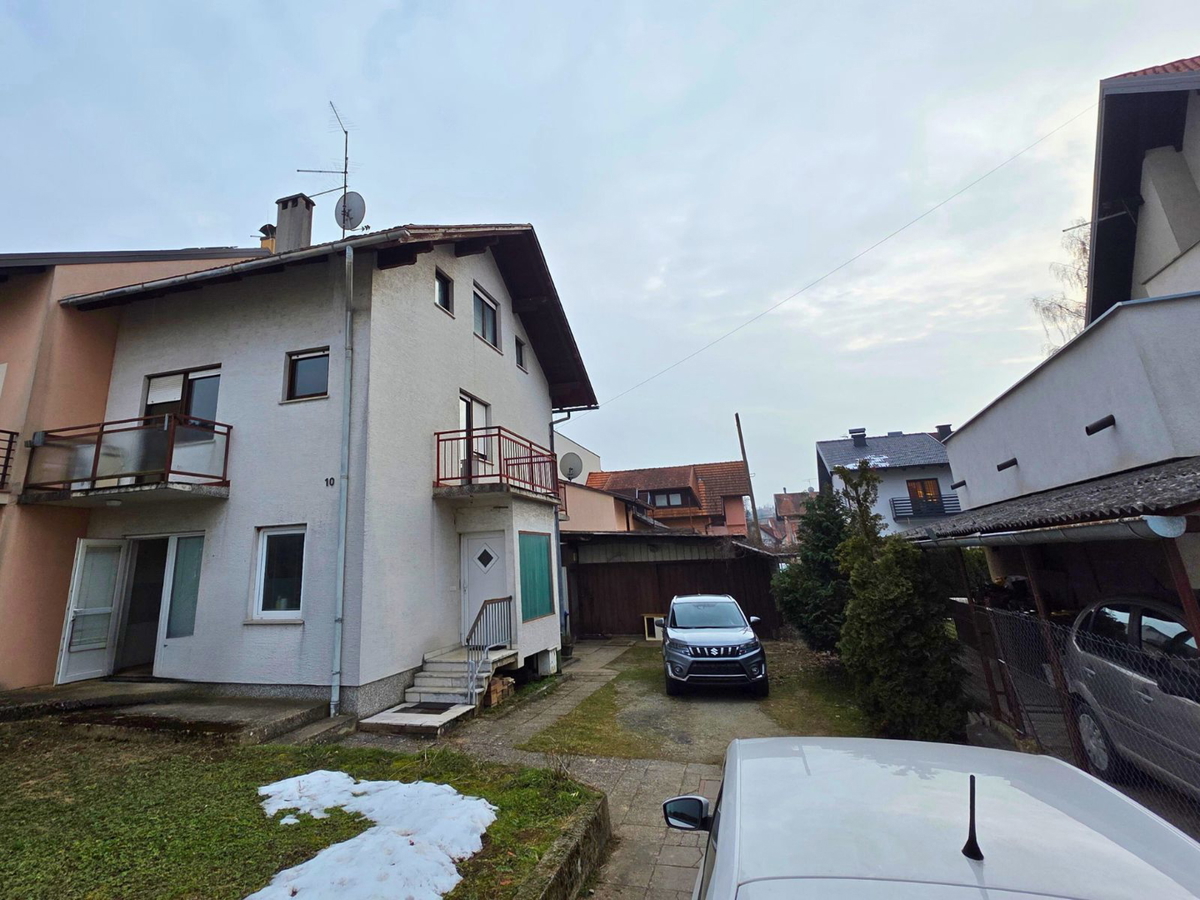 Spaziosa casa bifamiliare nel centro di Samobor