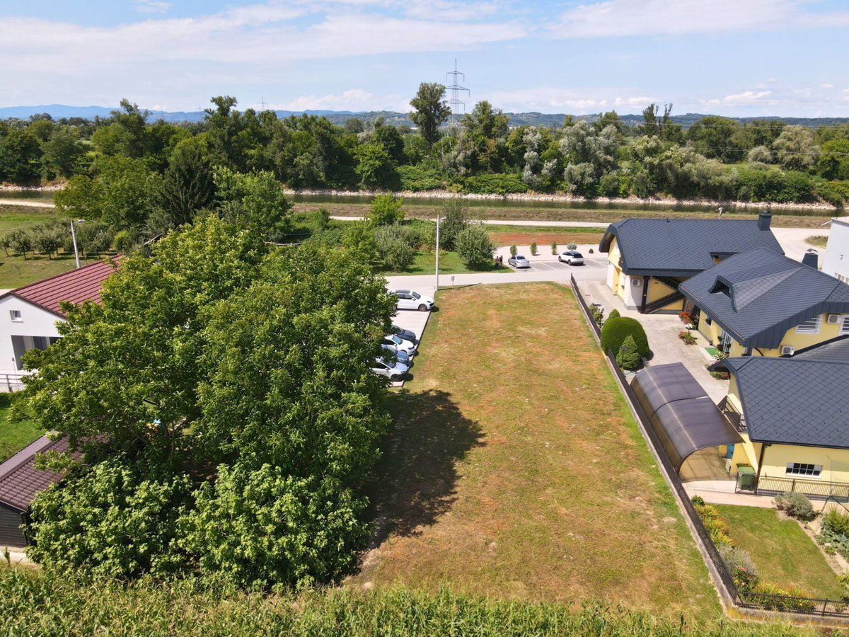 Terreno edificabile attraente a Samoborski Otok