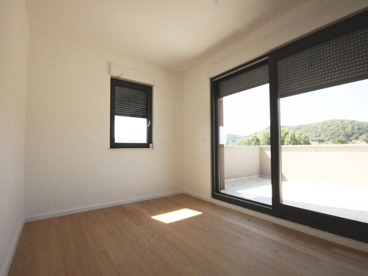 Attico di lusso con quattro camere - nuova costruzione