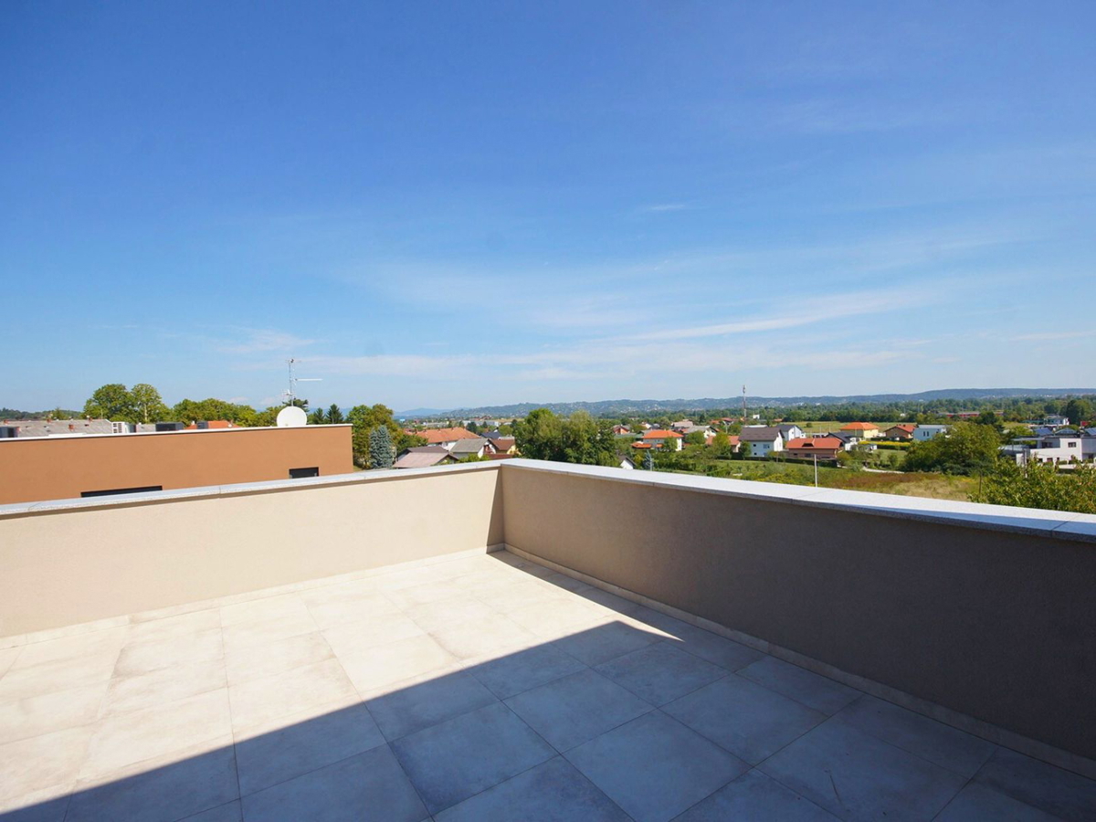 Attico di lusso con quattro camere - nuova costruzione