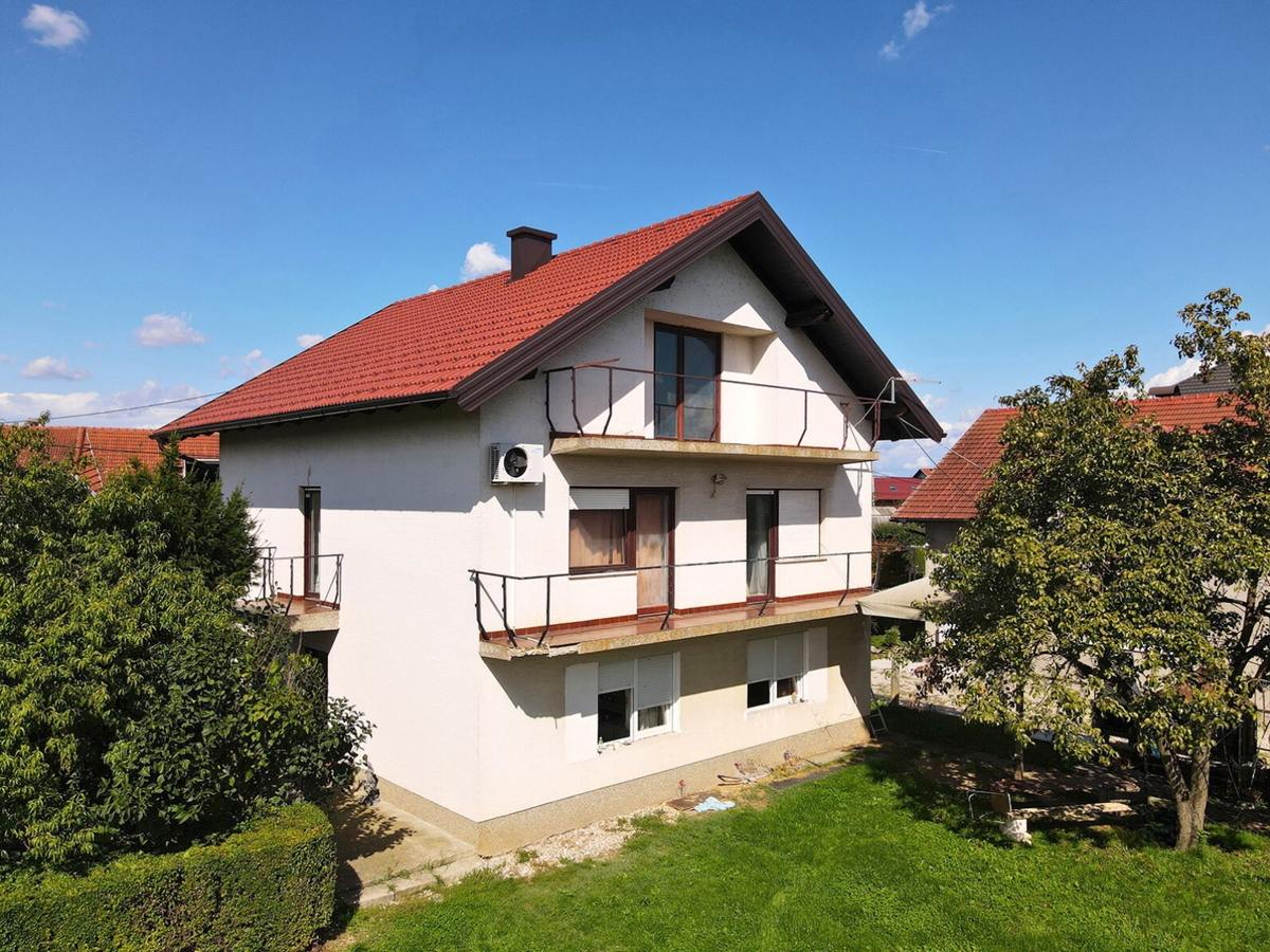 Casa con due unità abitative nei dintorni di Samobor