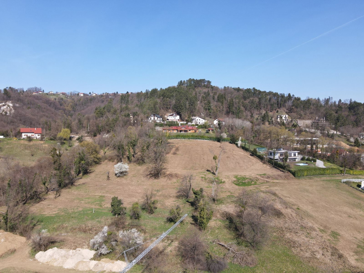 Terreno edificabile nella zona residenziale di Samobor