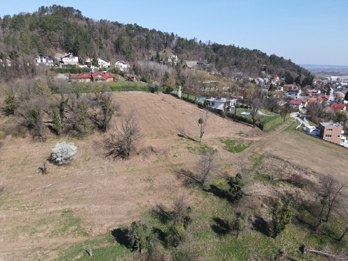 Terreno edificabile nella zona residenziale di Samobor