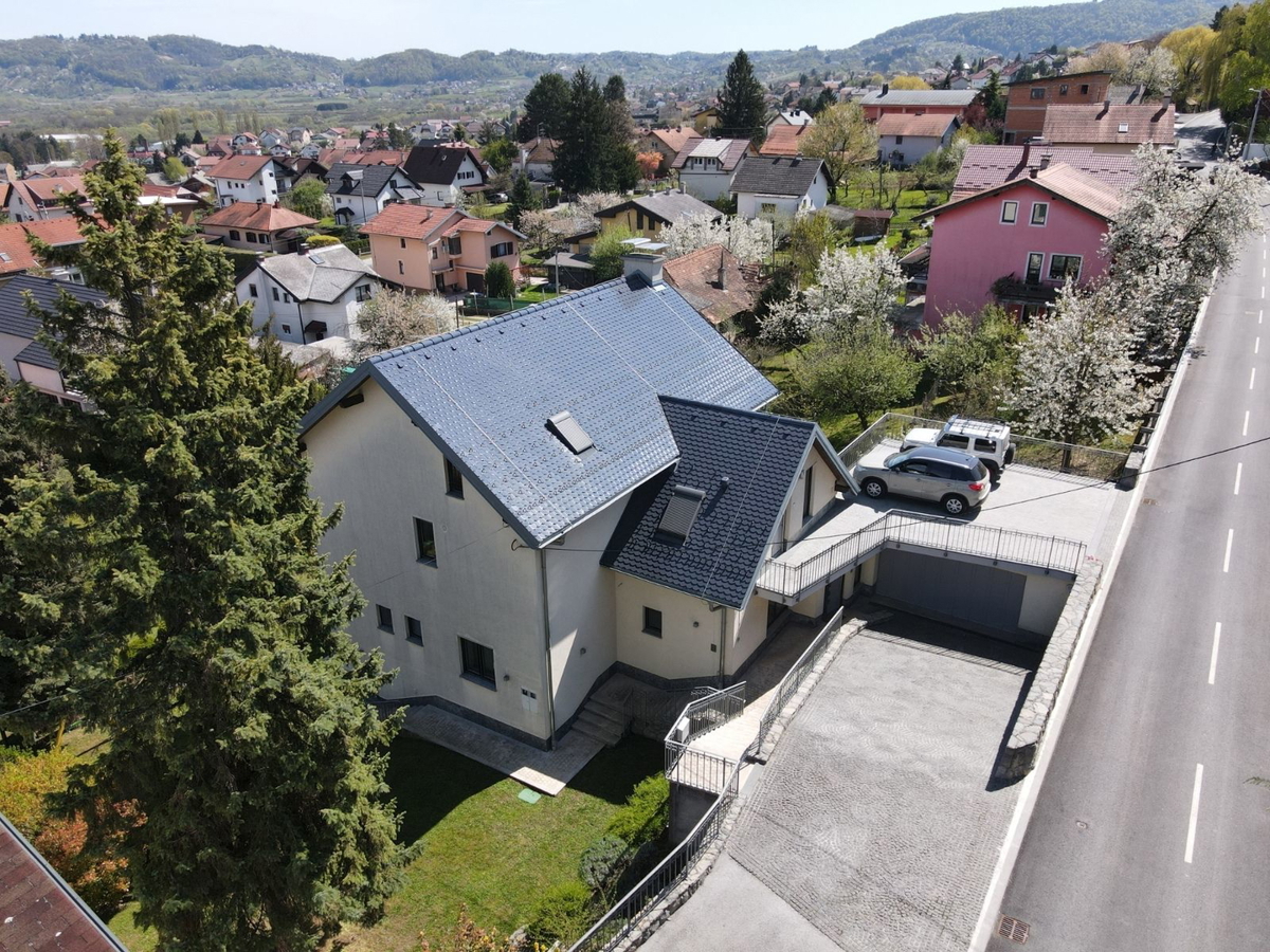Casa familiare di lusso a Samobor
