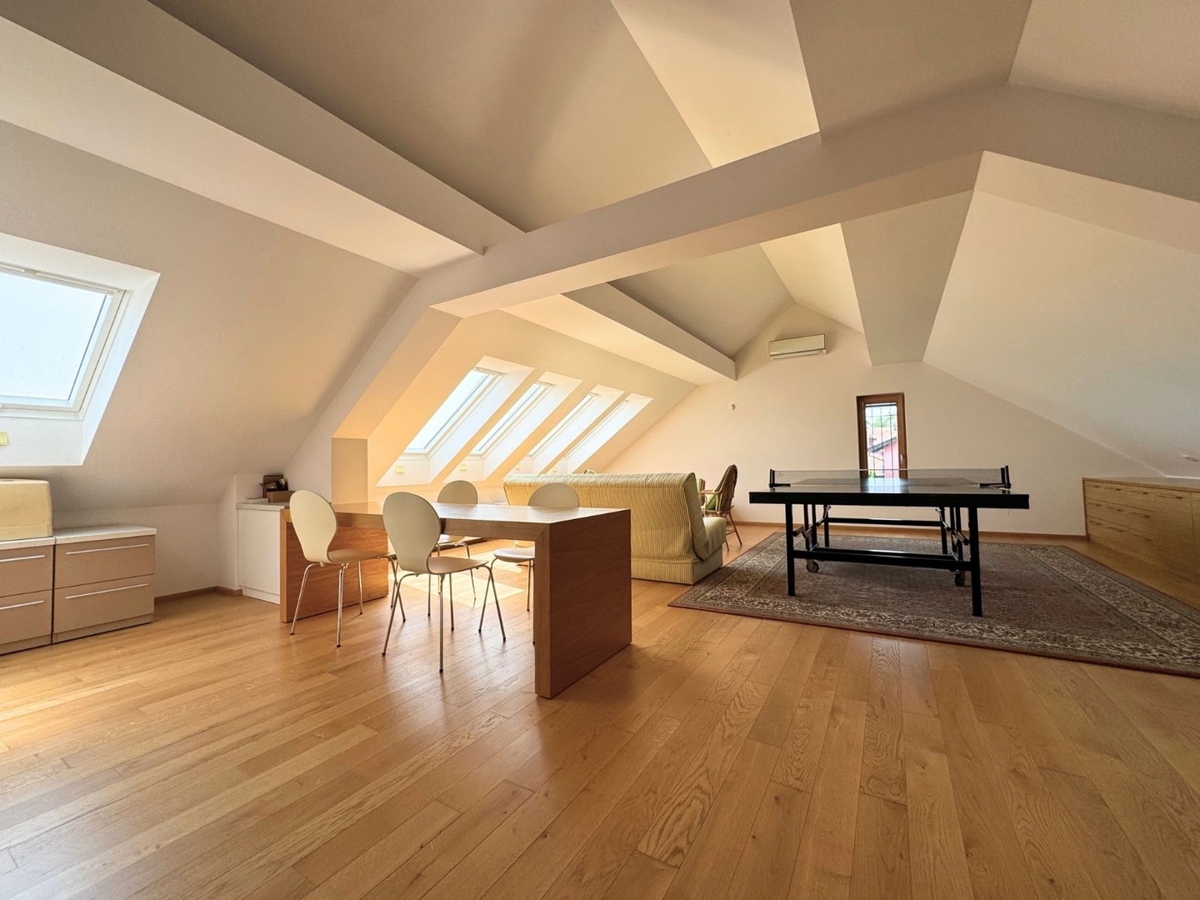 Casa familiare di lusso a Samobor