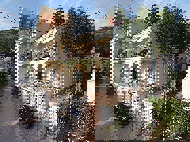 Struttura turistica con sei appartamenti - Komarna (Dubrovačko-neretvanska županija)