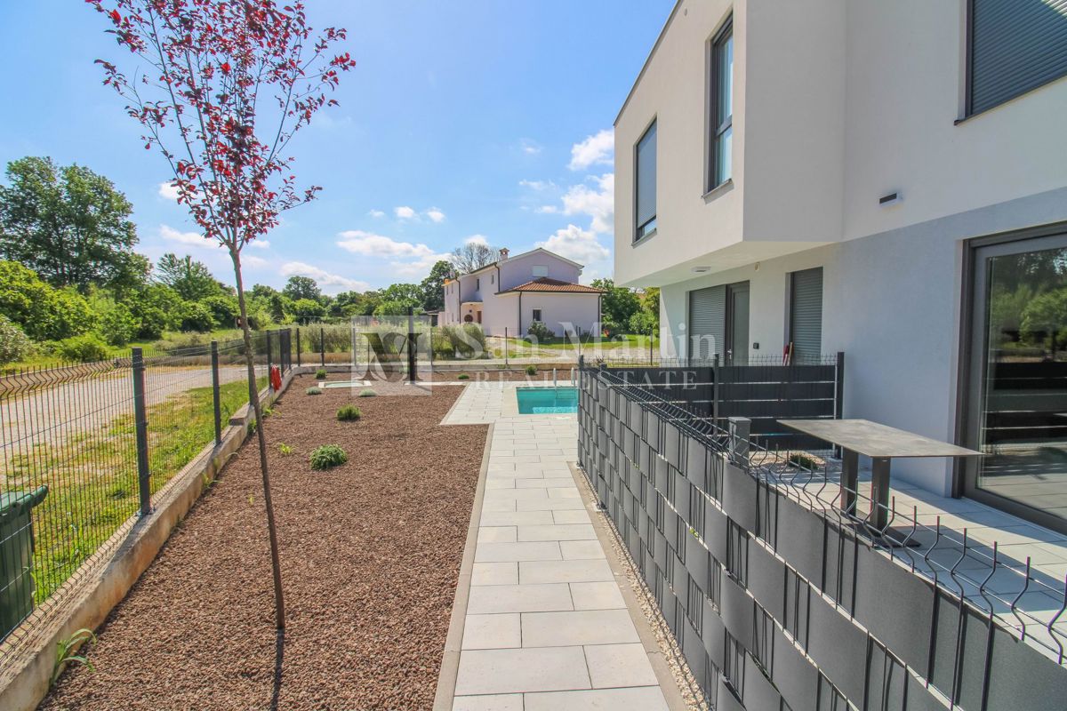 Parenzo, dintorni - appartamento moderno con piscina vicino al mare