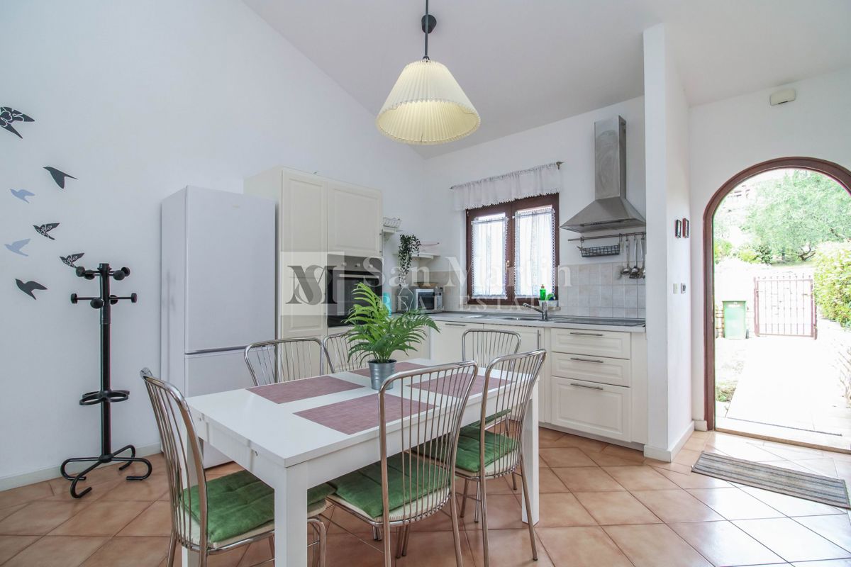 Parenzo, casa con piscina e vista aperta