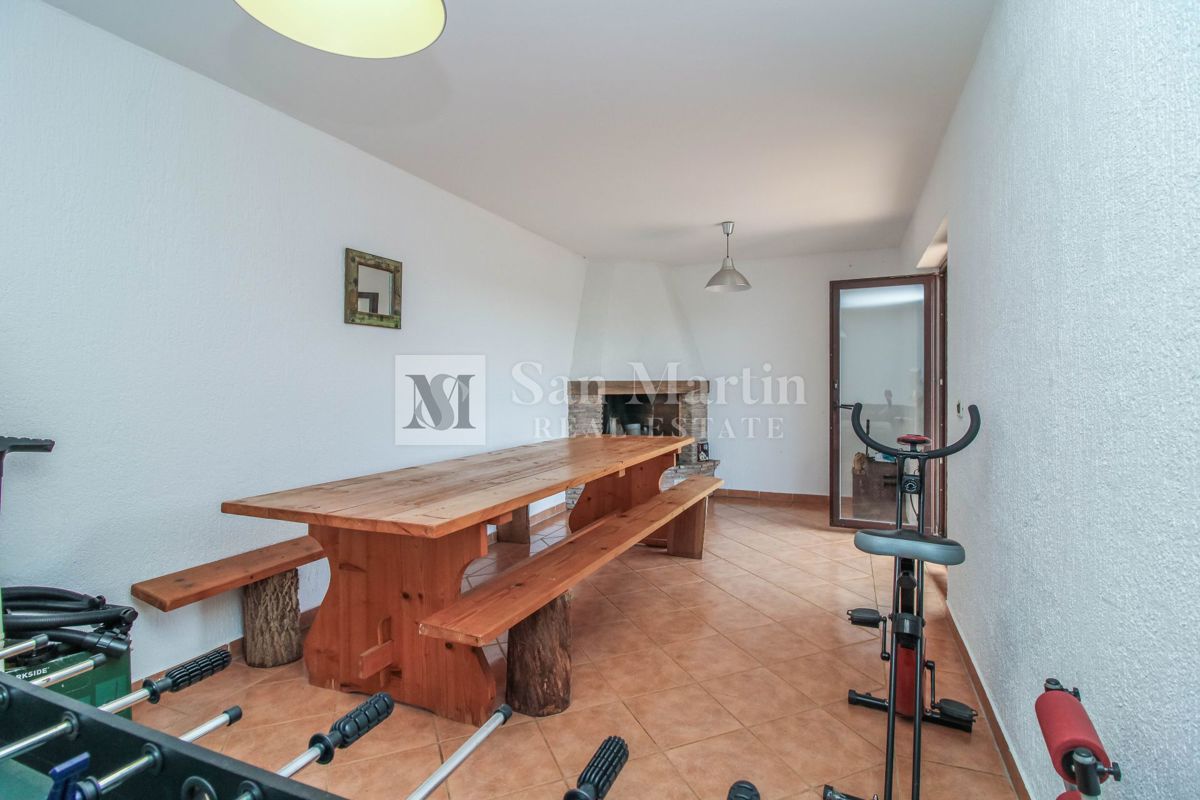Parenzo, casa con piscina e vista aperta
