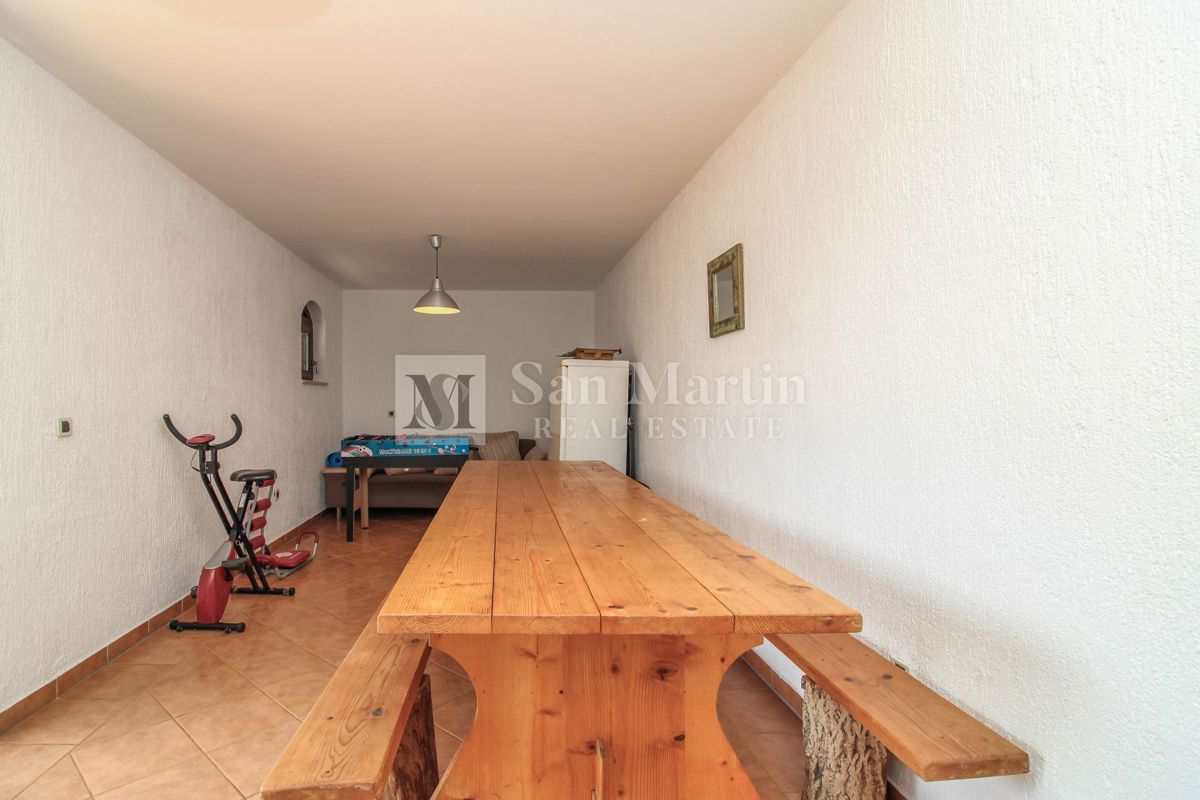 Parenzo, casa con piscina e vista aperta