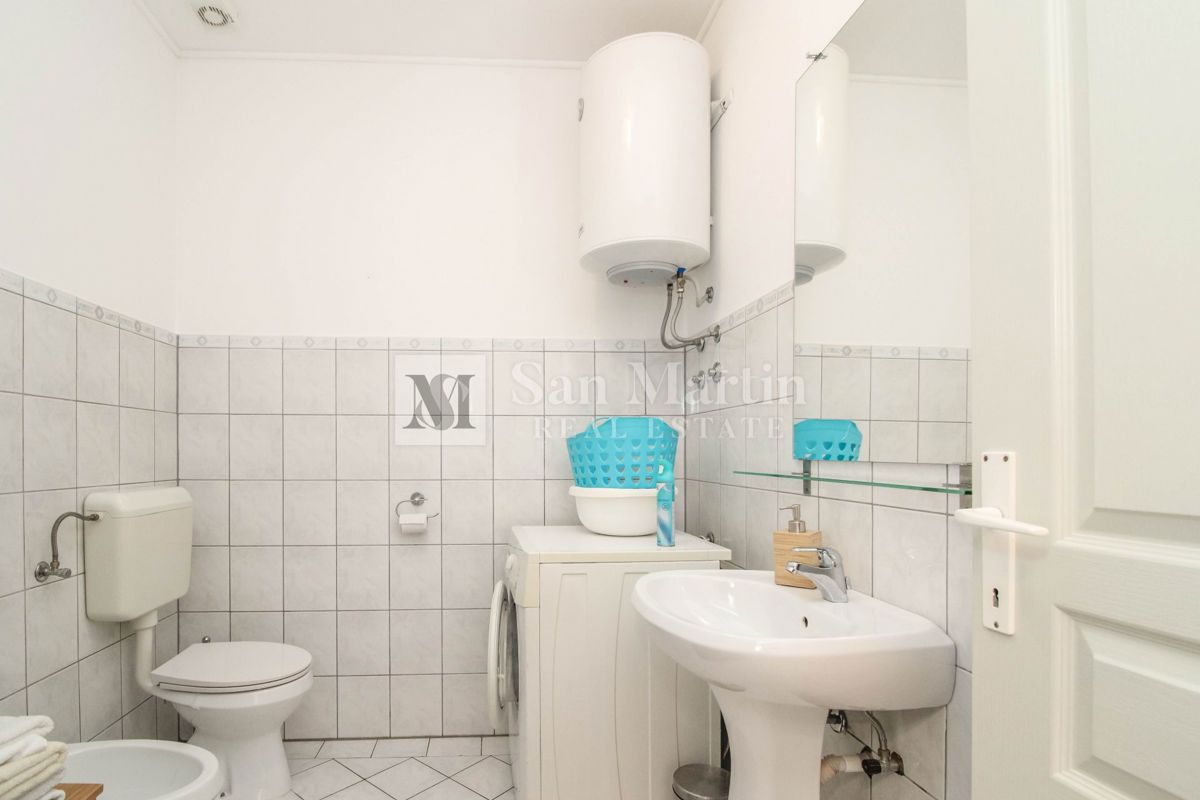 Parenzo, casa con piscina e vista aperta