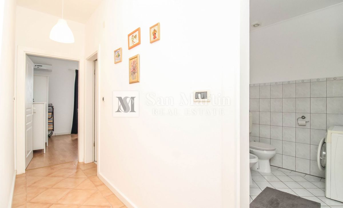 Parenzo, casa con piscina e vista aperta