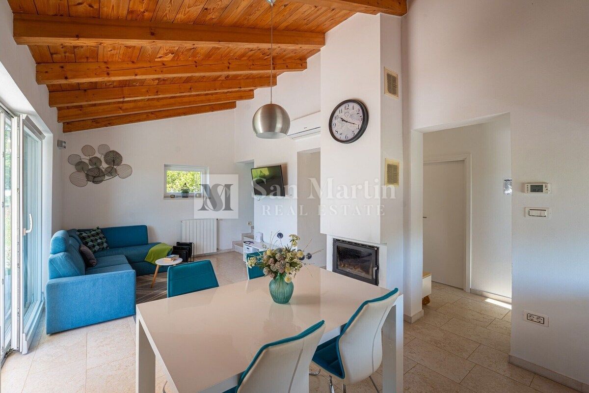 Parenzo, dintorni – casa con piscina in una zona tranquilla