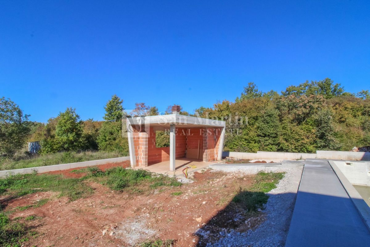 DINTORNI DI PARENZO - Lussuosa casa con piscina