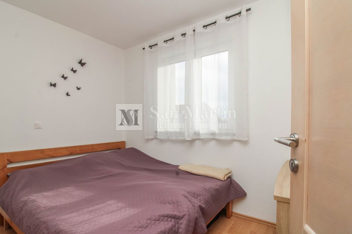 POREČ, appartamento con 2 camere da letto - ottimo prezzo