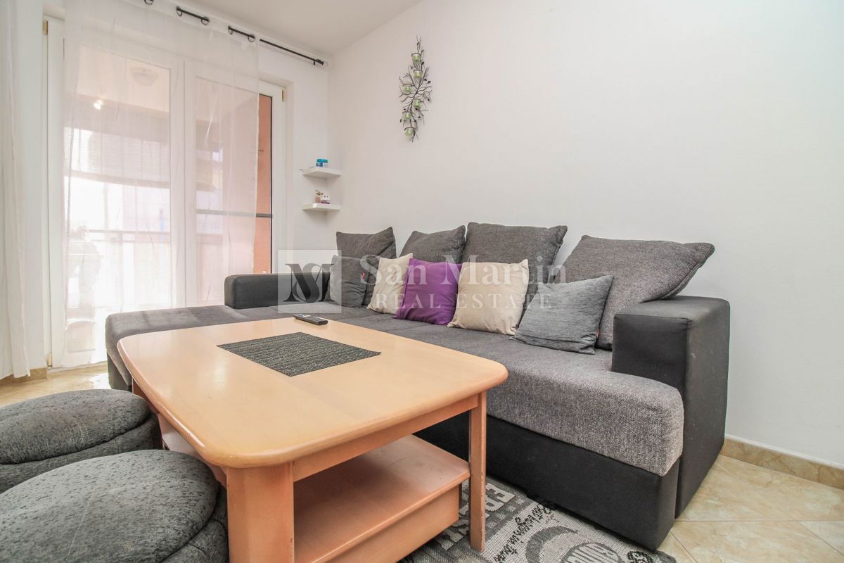 POREČ, appartamento con 2 camere da letto - ottimo prezzo