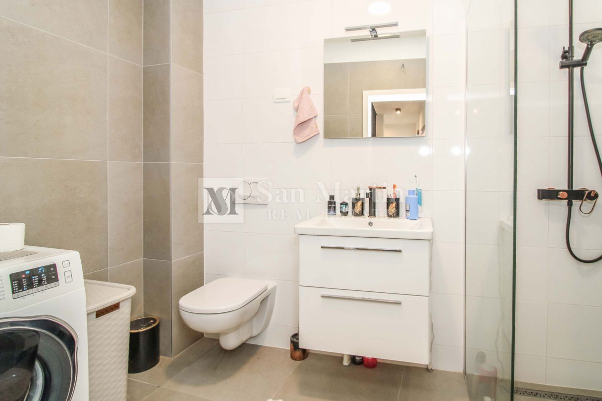 NOVIGRAD, CASA A SCHIERA NUOVA ARREDATA