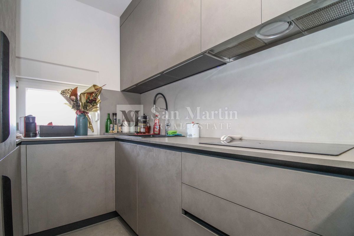 NOVIGRAD, CASA A SCHIERA NUOVA ARREDATA