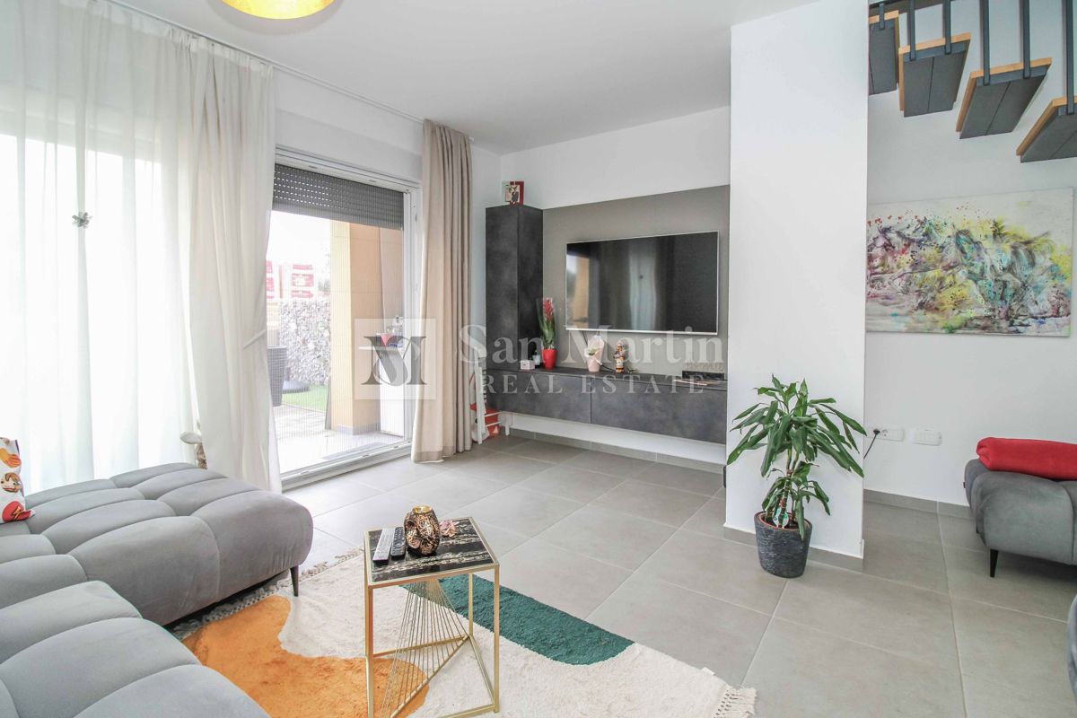 NOVIGRAD, CASA A SCHIERA NUOVA ARREDATA