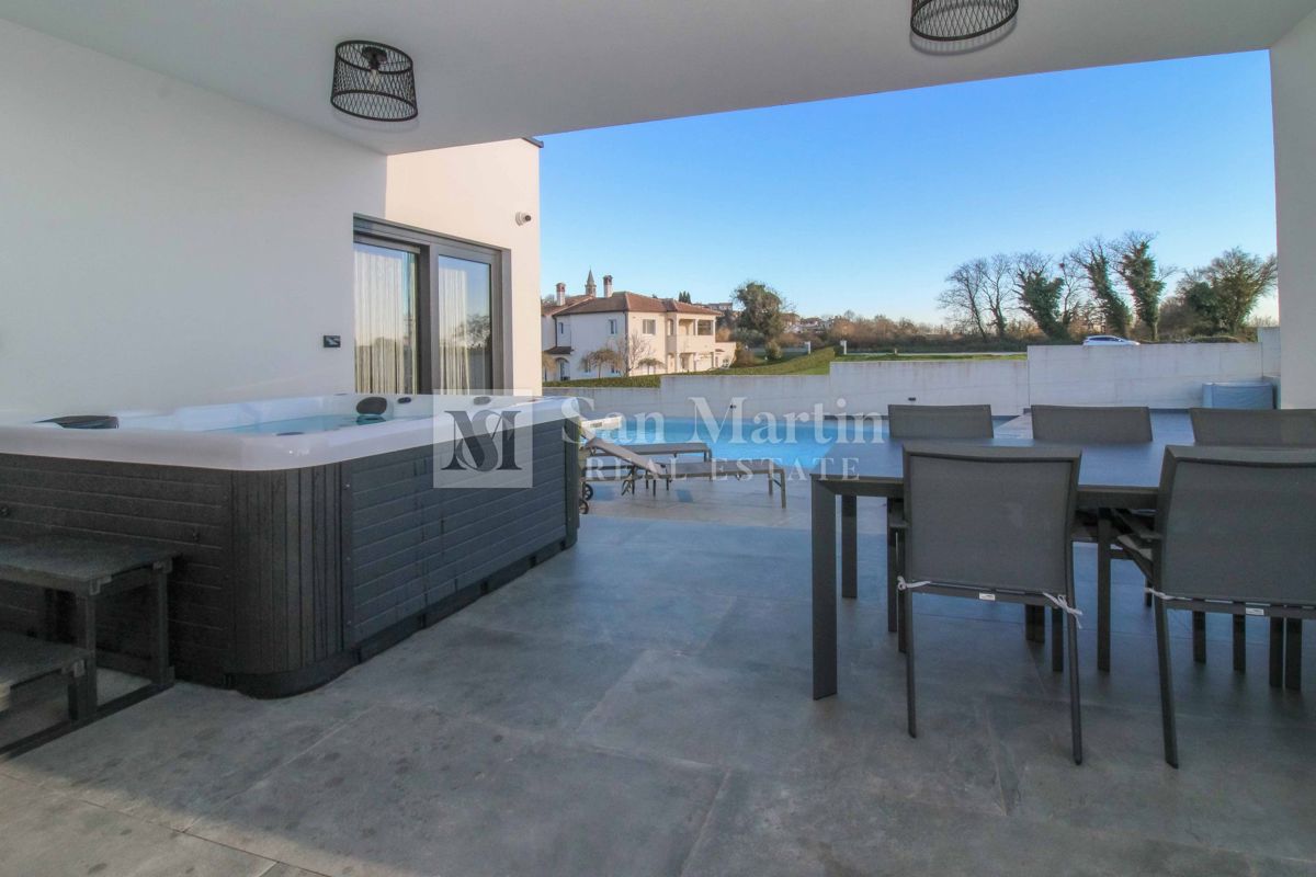 ŽMINJ, Nuova casa al piano terra con piscina