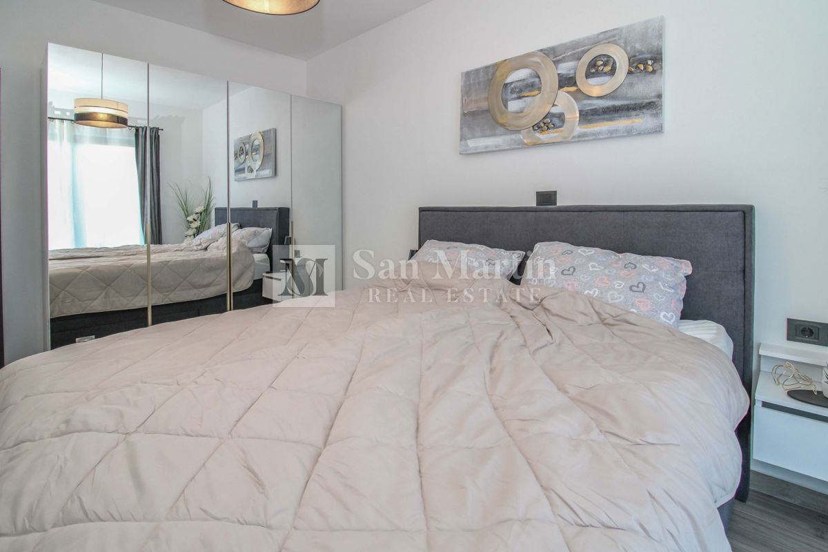 ŽMINJ, Nuova casa al piano terra con piscina