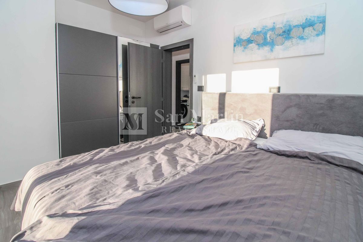 ŽMINJ, Nuova casa al piano terra con piscina