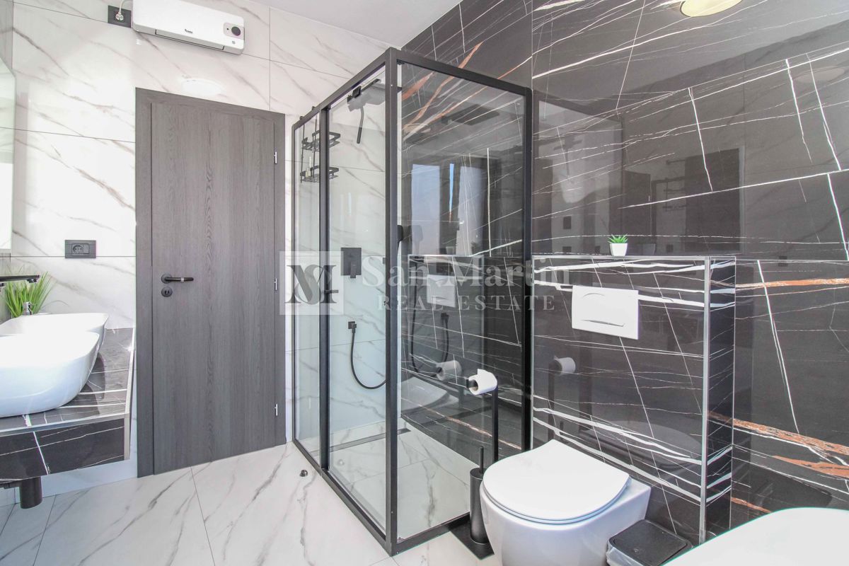 ŽMINJ, Nuova casa al piano terra con piscina