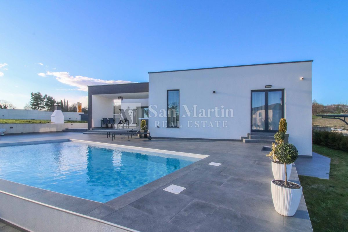 ŽMINJ, Nuova casa al piano terra con piscina