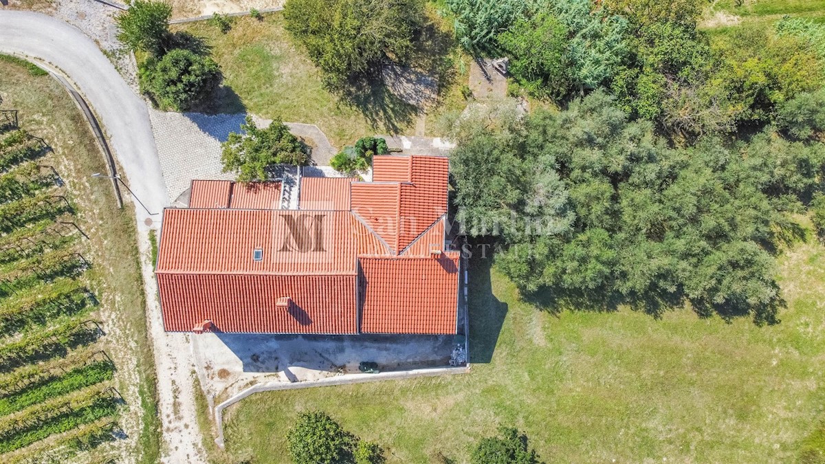 Parenzo, dintorni - casa con 5 appartamenti, bella vista aperta