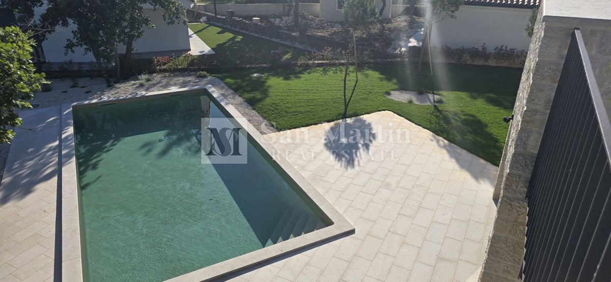 Parenzo, dintorni, Villa moderna con piscina in costruzione