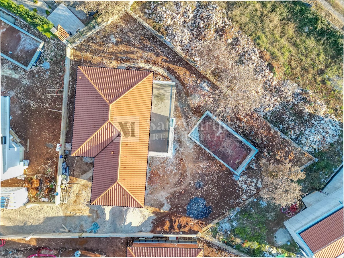 Parenzo, dintorni, Villa moderna con piscina in costruzione