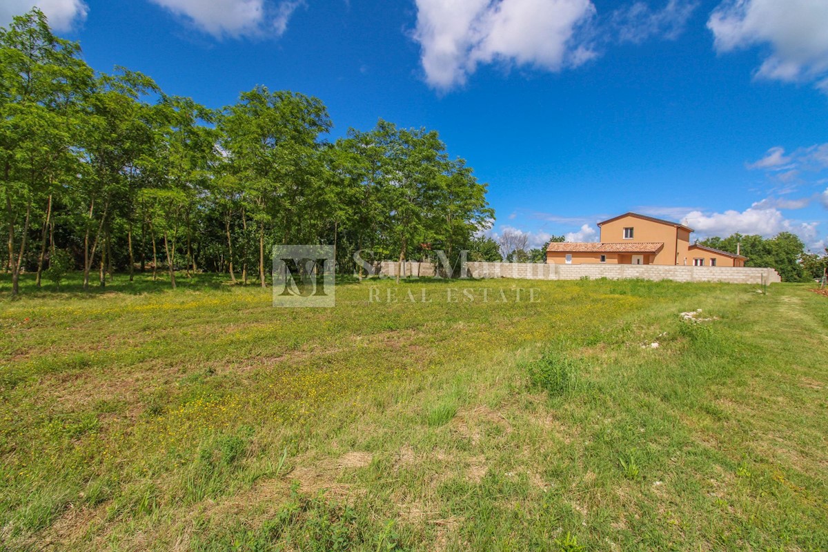 Gimino, dintorni - bel terreno in un piccolo villaggio