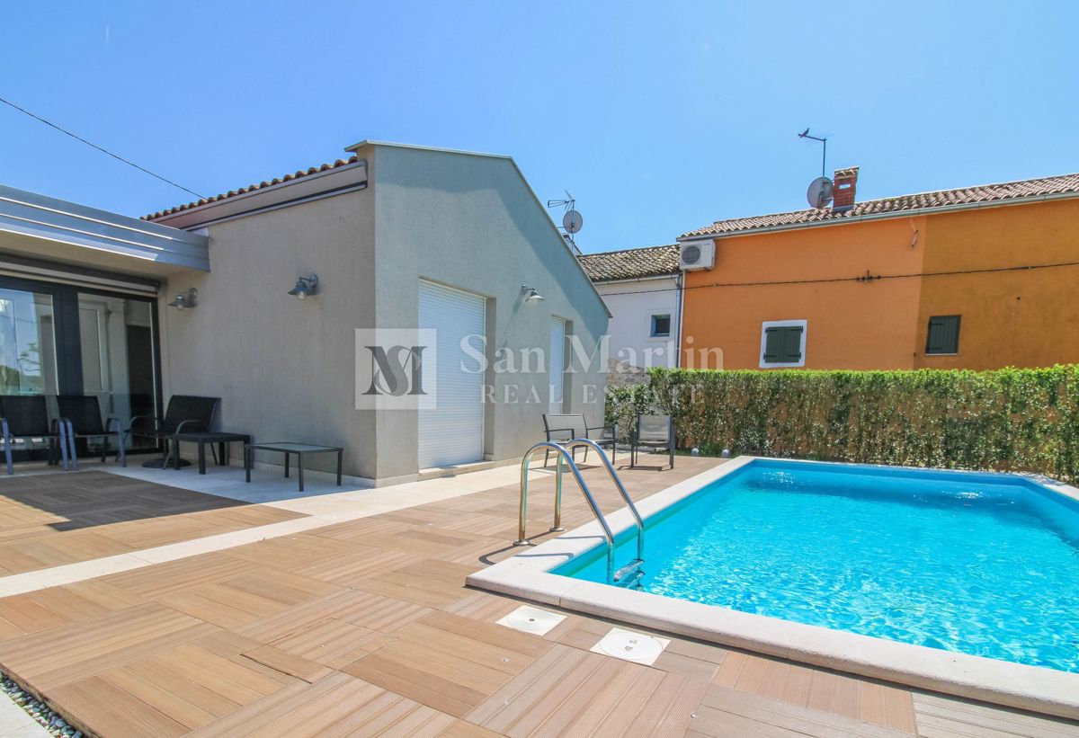 Poreč, dintorni - villa moderna in una zona tranquilla