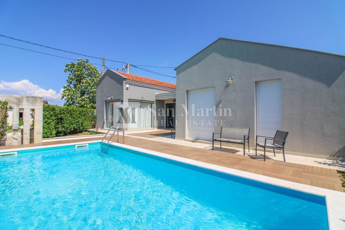 Poreč, dintorni - villa moderna in una zona tranquilla